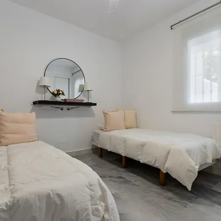 Parque Del Sol Guadalmina Playa Baja 马尔韦利亚